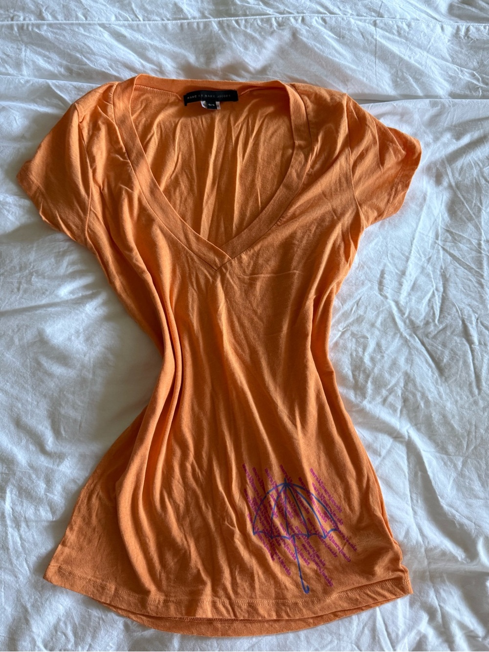 Marc by Marc Jacobs Orange V-Neck Short Sleeve Tee with Purple Graphic
